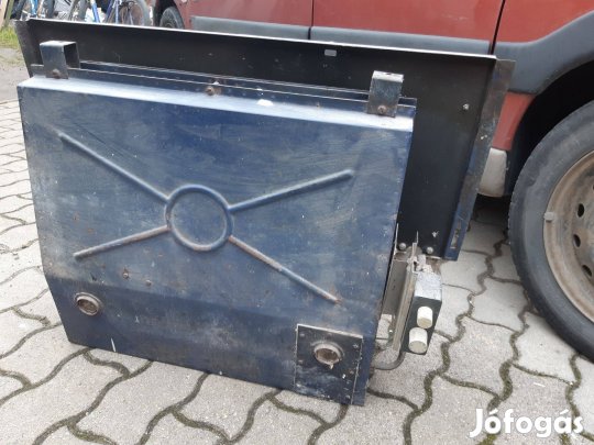 FÉG F8 konvektor 5,3KW parapet nélkül