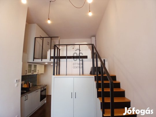 FELÚJÍTOTT PANORÁMÁS GARZON A NYUGATINÁL