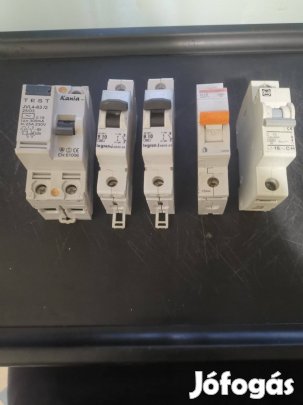 FI relé / kismegszakítók 5db egyben 