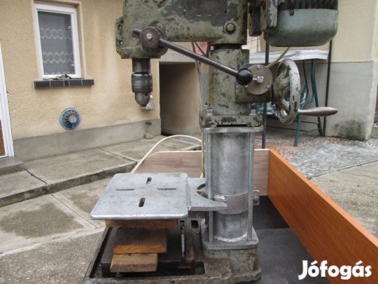 FPA-13-as ipari fúrógép asztallal eladó