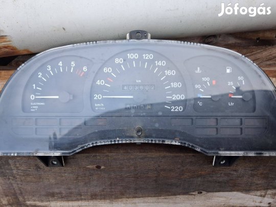 F Astra műszerfal eladó