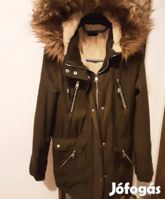 F&F 36-os női kapucnis téli kabát szép állapotban 