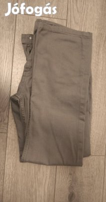 F&F férfi 30R szürke nadrág