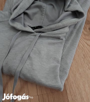 F&F uj állapotu férfi pulcsi