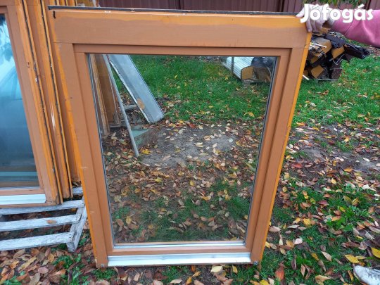 Fa ablak 112 cm x 142 cm ; 102 cm x 142 cm