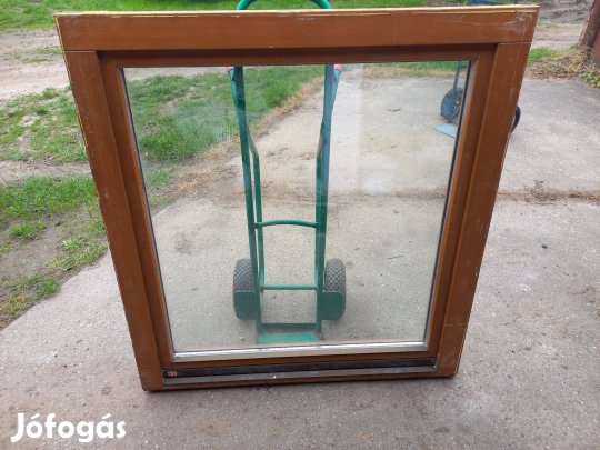 Fa ablak 118 cm x 130 cm