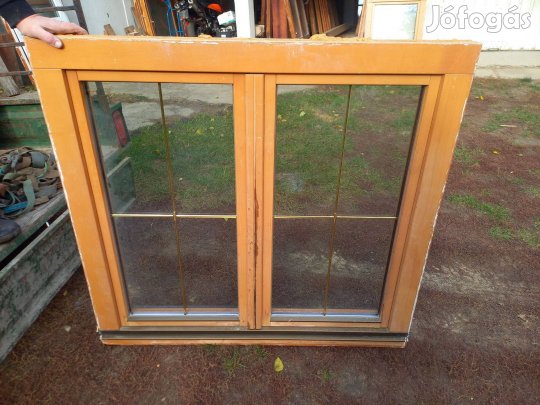 Fa ablak 128 cm x 123 cm