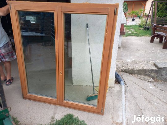 Fa ablak 134 cm x 161 cm