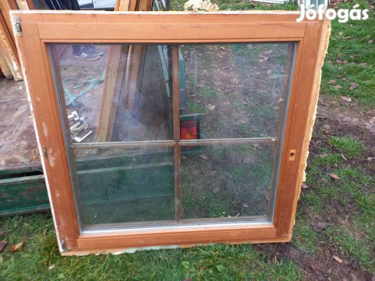 Fa ablak 137 cm x 125 cm