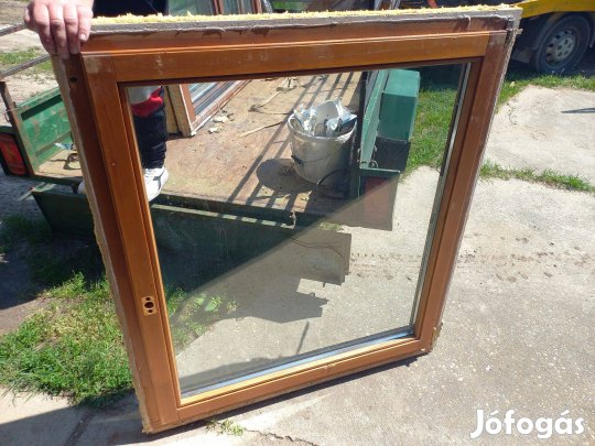 Fa ablak 138 cm x 128 cm ; 113 cm x 128 cm