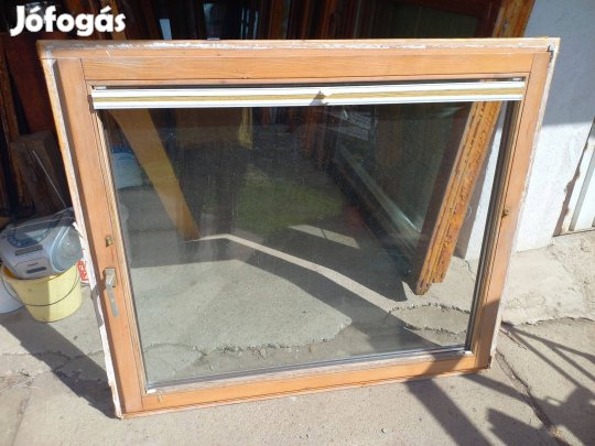 Fa ablak 148 cm x 129 cm