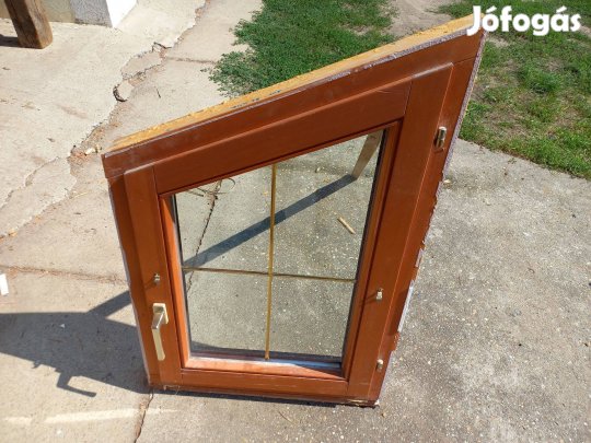 Fa ablak 74 cm x 105 ; 78 cm