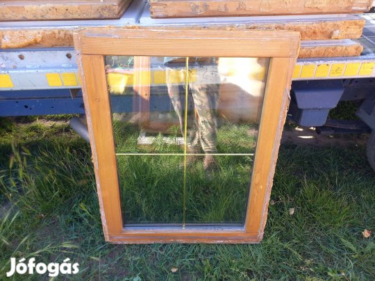 Fa ablak 75 cm x 98 cm