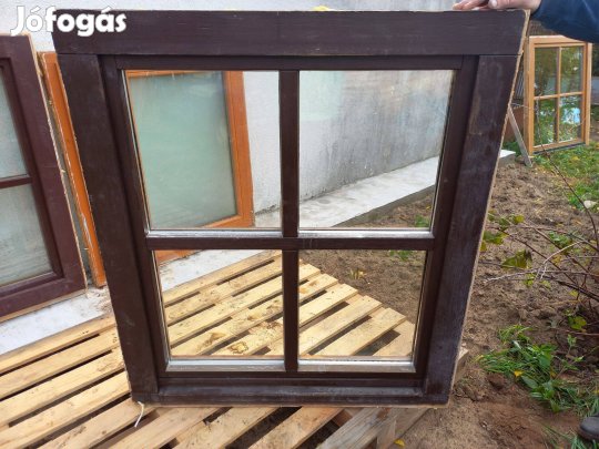 Fa ablak ok 105 cm x 115 cm