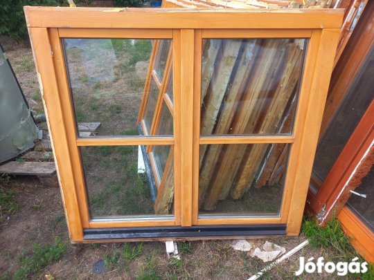 Fa ablak ok 118 cm x 119 cm
