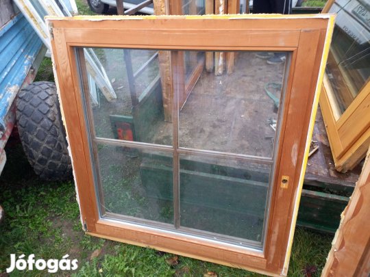 Fa ablak ok 130 cm x 125 cm