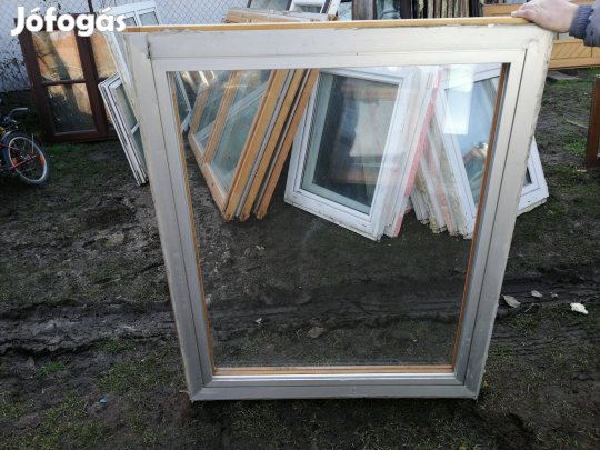 Fa ablak ok 139 cm x 143 cm