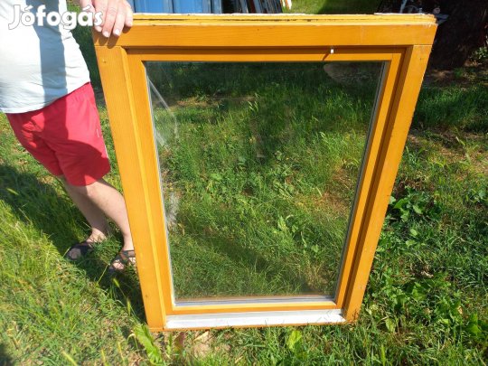 Fa ablak ok 90 cm x 124 cm