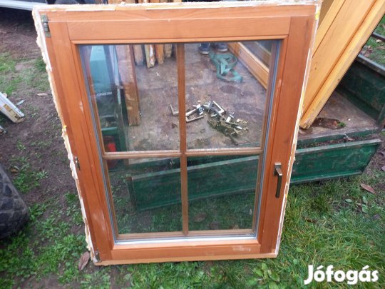 Fa ablak ok 97 cm x 125 cm