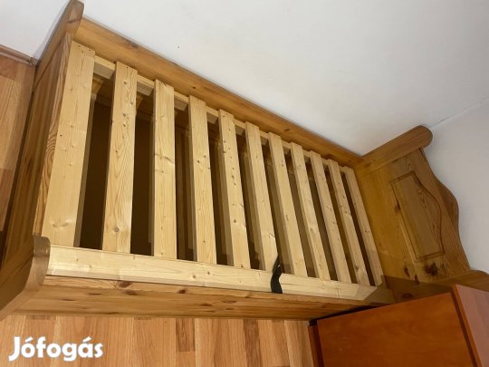 Fa ágy gázrugós ágynemütartós Kékfakopáncs Napsugár tipusu