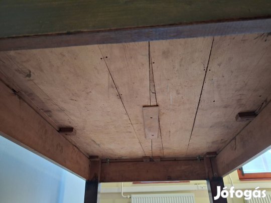 Fa asztal art-deco 1,14×0,74 méretű