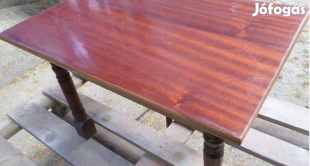 Fa asztal dohányzóasztal kicsi méret