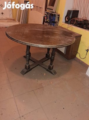 Fa asztal nagy kerek eladó.