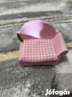 Fa babaház újszerű állapotú 