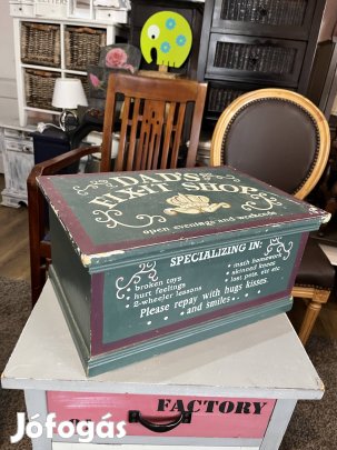 Fa doboz eladó 9000 ft bp.17 kerben