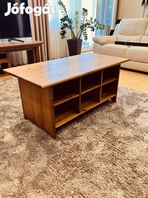 Fa dohányzó asztal tiszta házból 