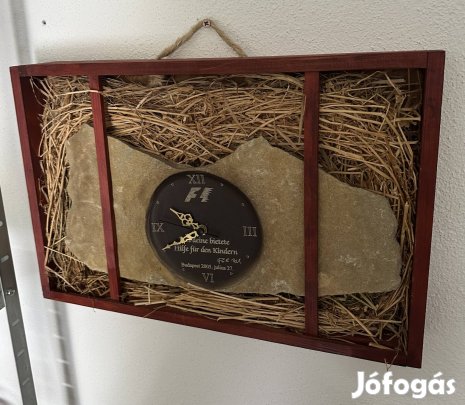 Fa és kőből készült falióra, F1 jelzéssel eladó Budán! 