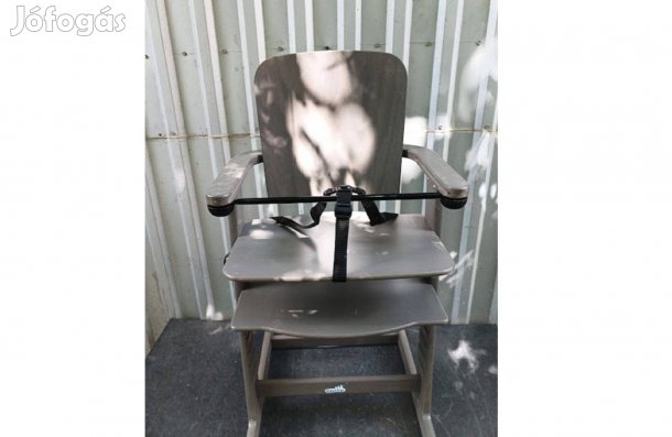 Fa etetőszék Family Geuther fa lépcsős állitható + biztonsági őv