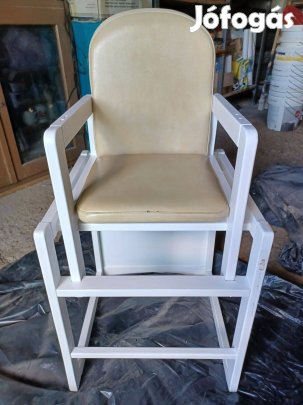 Fa etetőszék felújitott