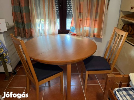 Fa étkező garnitúra (1 kihúzható asztal, 5 db szék)