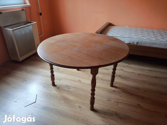 Fa étkezőasztal eladó