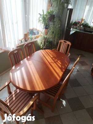 Fa étkezőasztal székekkel