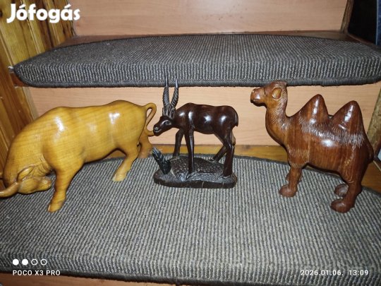 Fa faragott állat szobrok 