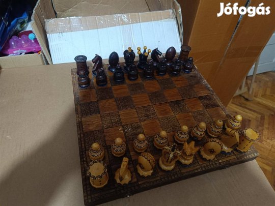 Fa faragott sakk készlet (zozizo)