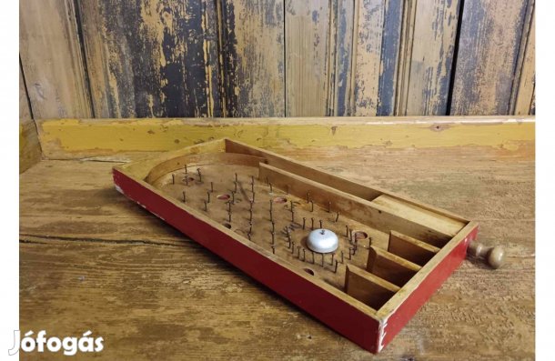 Fa golyós kilövős játék, 20. század közepéről, tisztítva kezelve, műkö