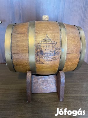Fa hordó réz csappal, tartóval kb 10 literes