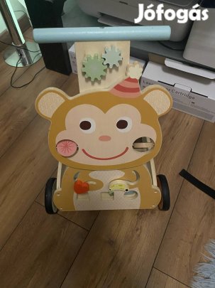 Fa járás segítő baba játék