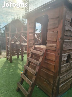 Fa játszótér-játszóvár dupla toronnyal