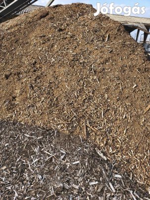 Fa kéreg darálék természetes kerttakaró (mulcs)