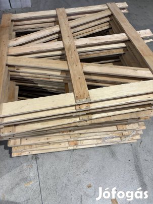 Fa keretek egyben.