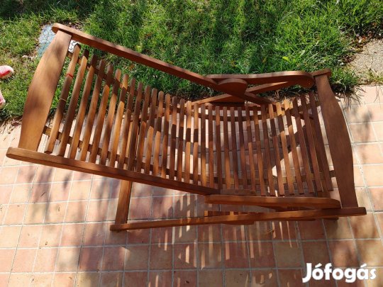 Fa kerti szék- egy elem javítandó