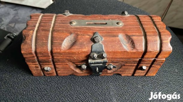 Fa kézműves doboz