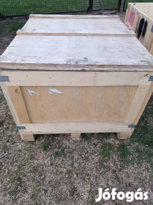 Fa láda, tároló tetővel