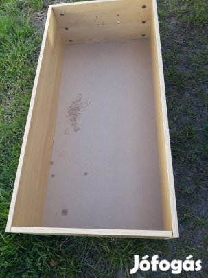 Fa láda remek áron!