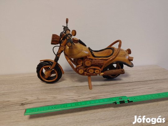 Fa motorkerékpár asztaldísz -ajándéktárgy