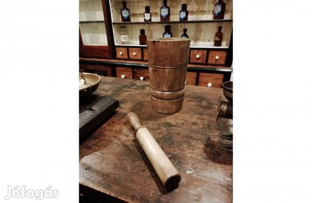 Fa mozsár, 20. század elejéről, patikai vagy cukrász eszköz